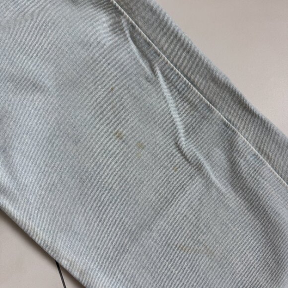 90's Vintage Levi's - Picture 5 of 9